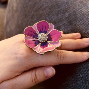 Gorgeous Flower Ring -- Adjustable Size Brand New!